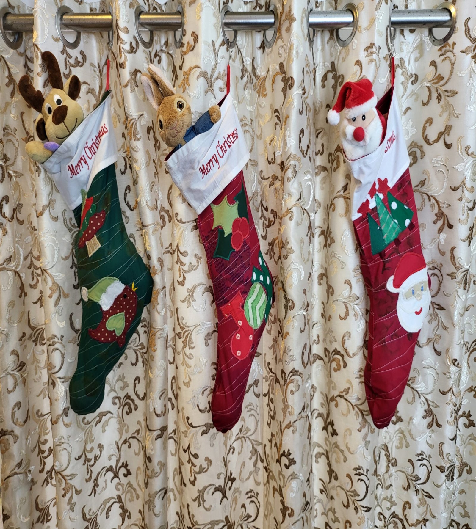 JOY STOCKING LIFESTYLE IMAGE 1