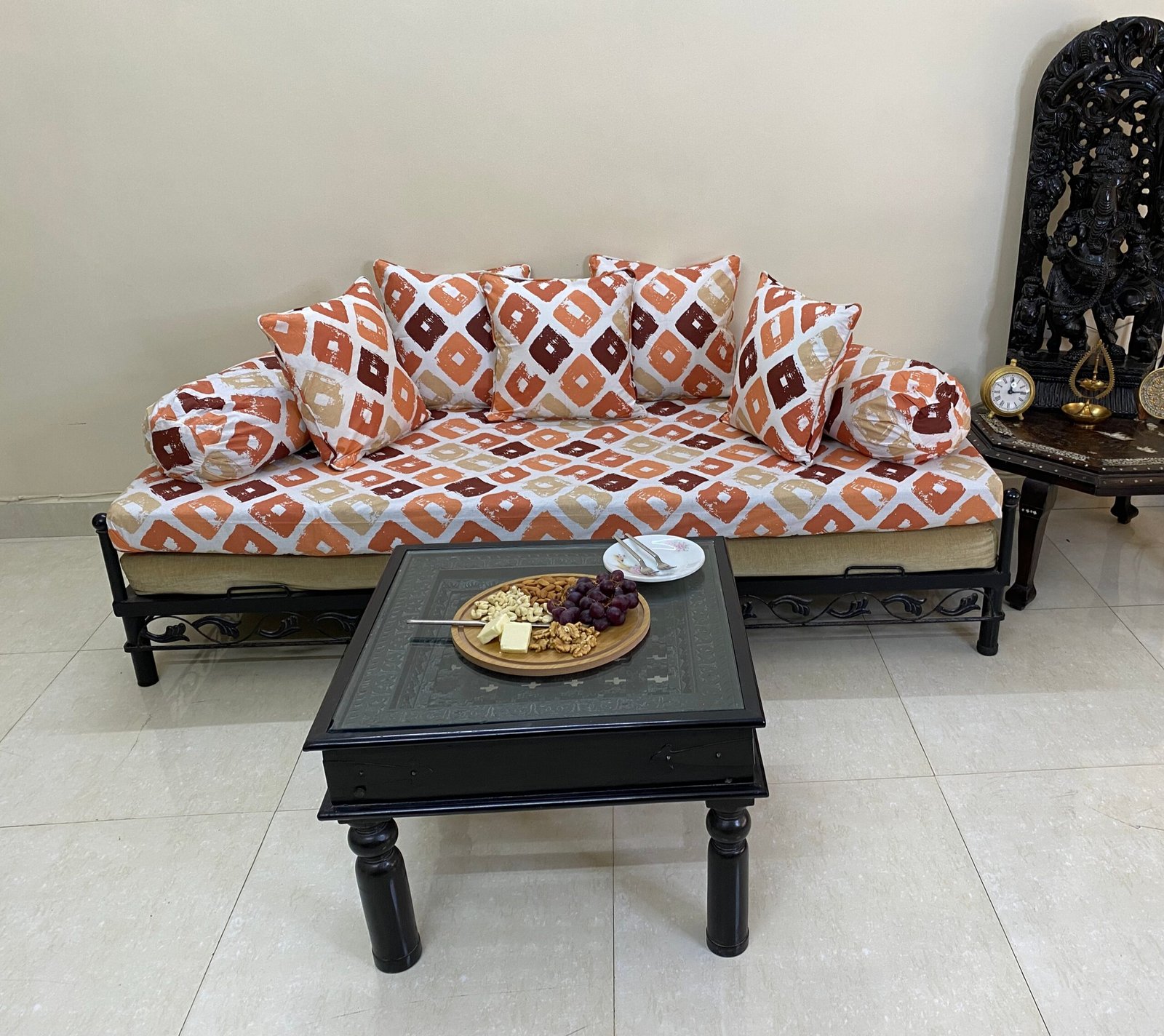 SQUARE TINTS ORANGE DIWAN SET LIFESTYLE IMAGE 2