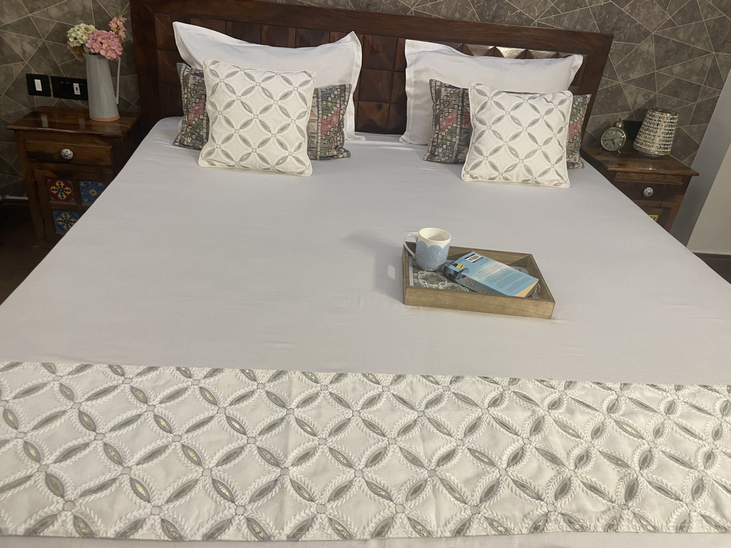 Charmeuse white satin plain bedsheet with runner