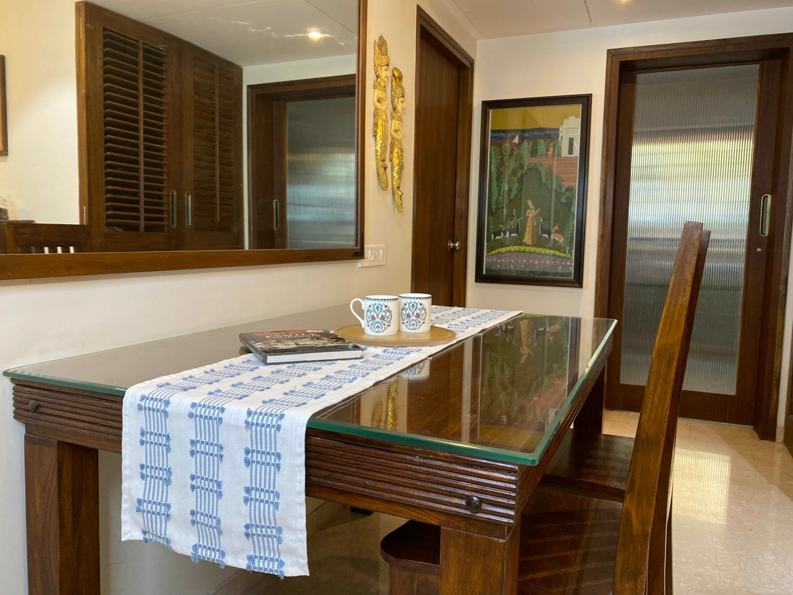 SYMPHONY_RUNNER_BLUE_CLOSE_UP_IMAGE