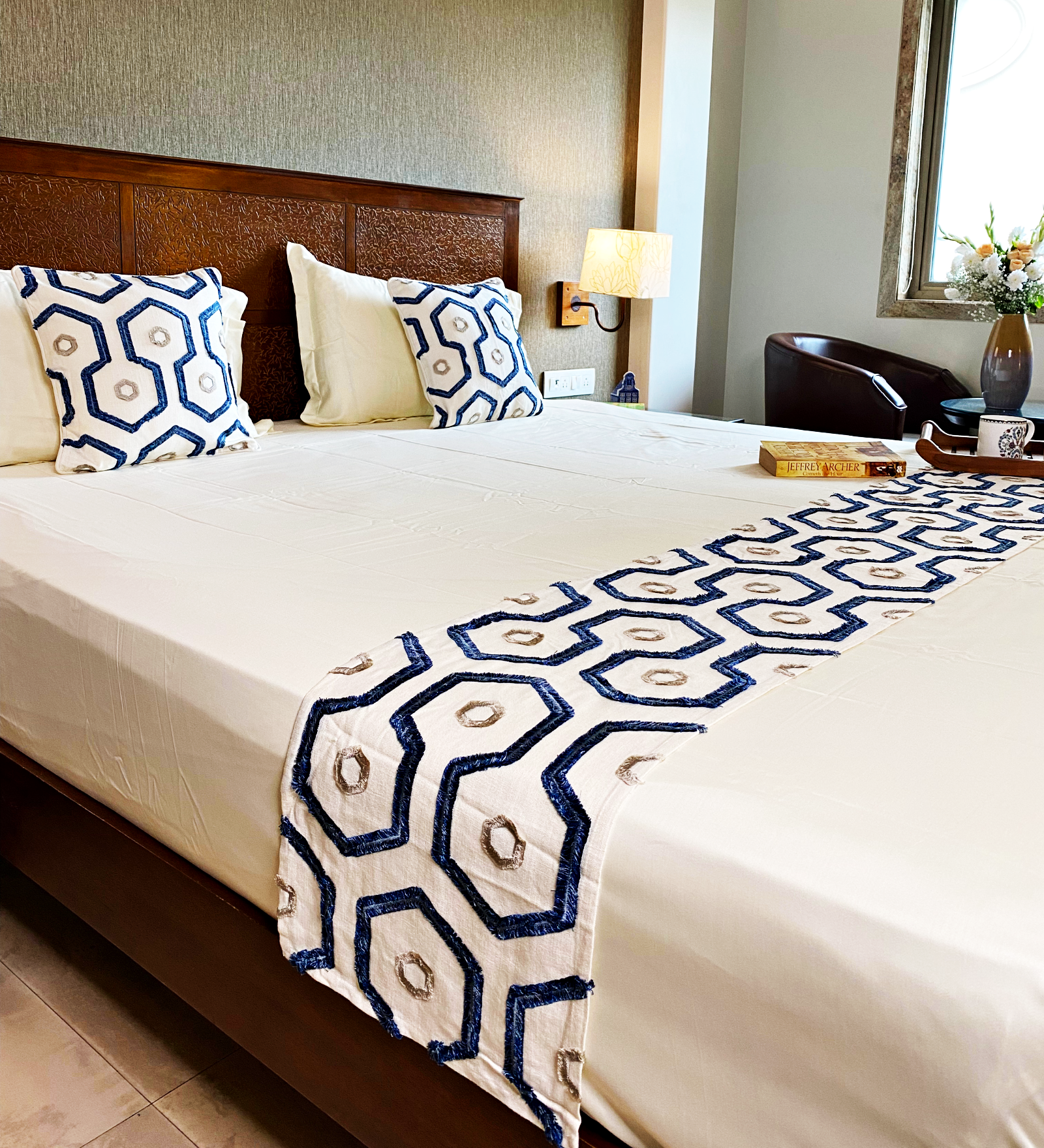 senary bedrunner close up image