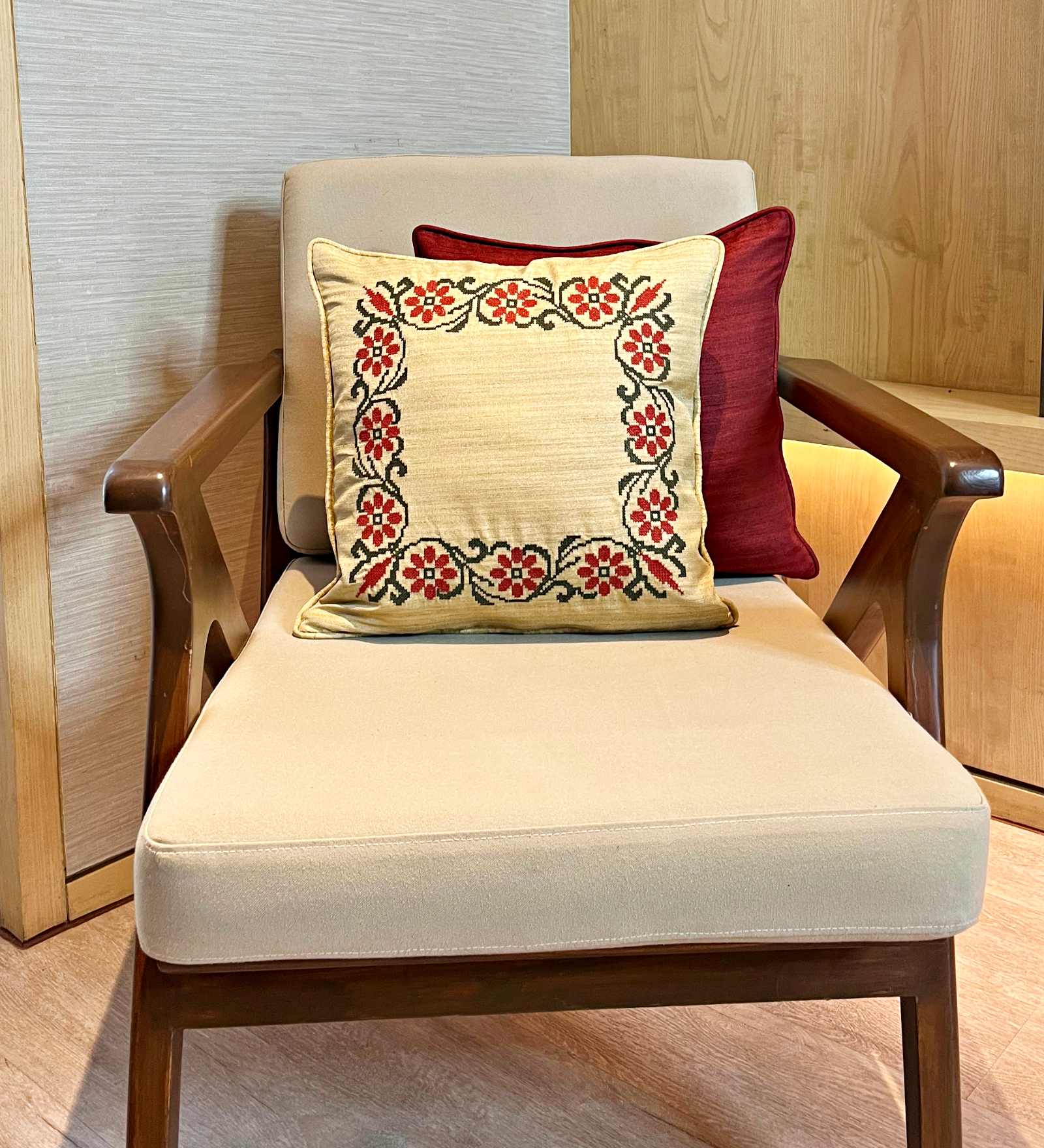 Samsyut cushion covers PRODUCT IMAGE